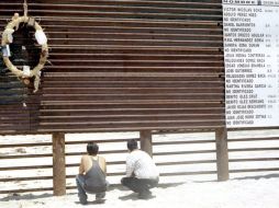 El muro fronterizo tiene un impacto ecológico que debe considerarse. ARCHIVO /