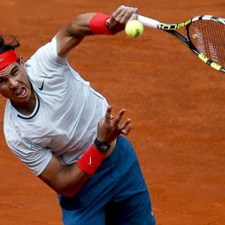 Nadal supera a Youznhy y avanza a cuartos
