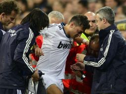 Así abandona Özil el día de ayer el encuentro ante Málaga, que los blancos ganan 6-2. AFP /