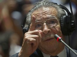 ''Me declaro inocente. Nunca he tenido la intención ni el propósito de destruir una etnia nacional'' aseguró Ríos Montt. AP /