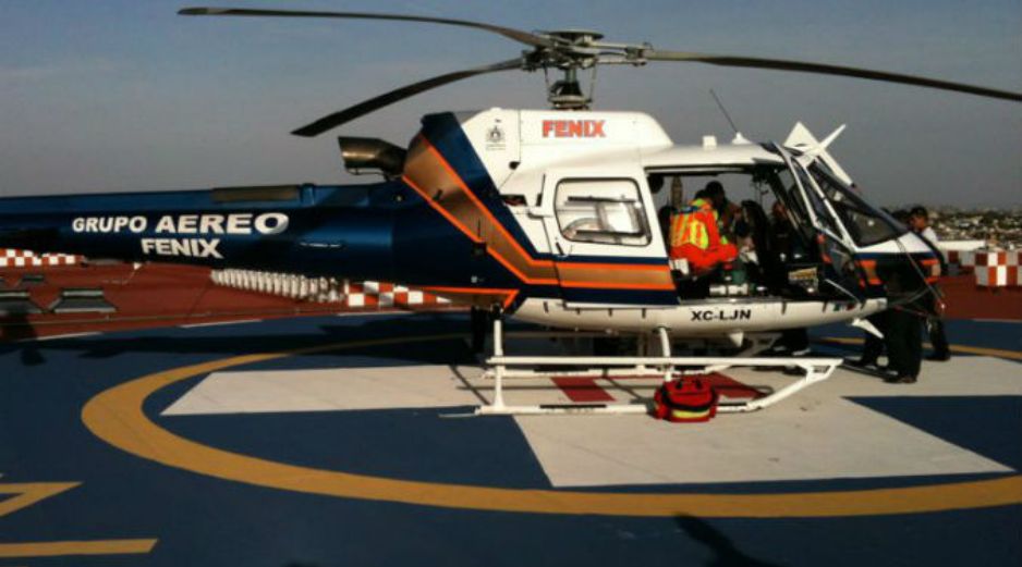 Durante el trayecto, el personal médico estabilizó a la paciente. ESPECIAL /