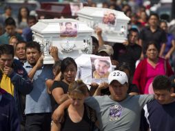 Funeral de algunas de las víctimas de la explosión de la pipa de gas en Ecatepec. AP /