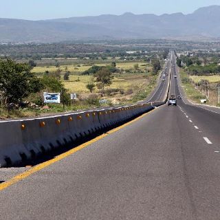 Este año, ampliación carretera Barra de Navidad-Vallarta