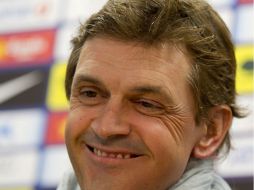 Vilanova sostiene que tiene mucha validez que su escuadra conquiste el torneo. EFE /