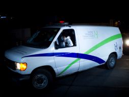 Al lugar, arriban peritos del Instituto Jalisciense de Ciencias Forenses (IJCF) y agentes de la Fiscalía General del Estado.  /