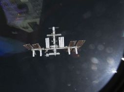 Se sospecha que la fuga de amoniaco se debe a basura espacial que interfiere con un tubo en el radiador. ARCHIVO /