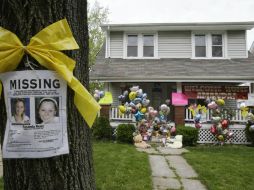Los principales canales de televisión de Cleveland han retirado sus equipos de enfrente de las casas de las víctimas. AP /