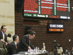 Uno de los grupos de trabajo redactará la Ley del Servicio Profesional Docente y sesionará en la Cámara de Diputados. ARCHIVO /