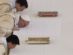 El Papa Francisco al inicio de la ceremonia de canonización, donde será nombrada santa la Madre Lupita. AP /