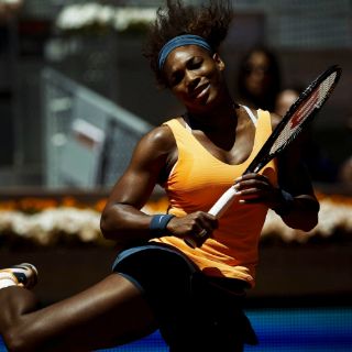 Serena gana en Madrid y sigue como número uno