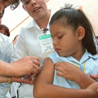 El IMSS Jalisco exhorta a padres de familia a completar esquemas de vacunación