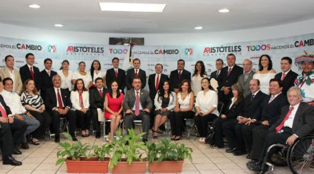 El Comité Directivo Estatal del PRI en Jalisco, toma protesta a las personas que integrarán el partido en 2013-2017.  /