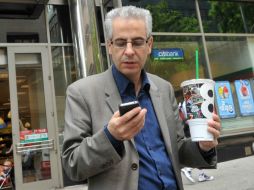 Esta herramienta permite el pago por Internet y el envío de fondos a otros celulares. ARCHIVO /