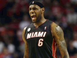 LeBron es seleccionado para el primer equipo por quinta ocasión consecutiva en su carrera. AP /
