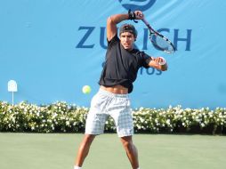 Eduardo Peralta pasa a la segunda ronda para enfrentarse a Gustavo Loza. ARCHIVO /