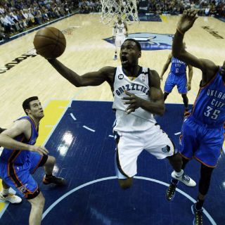 Memphis vence a Oklahoma en el cuarto juego de la serie