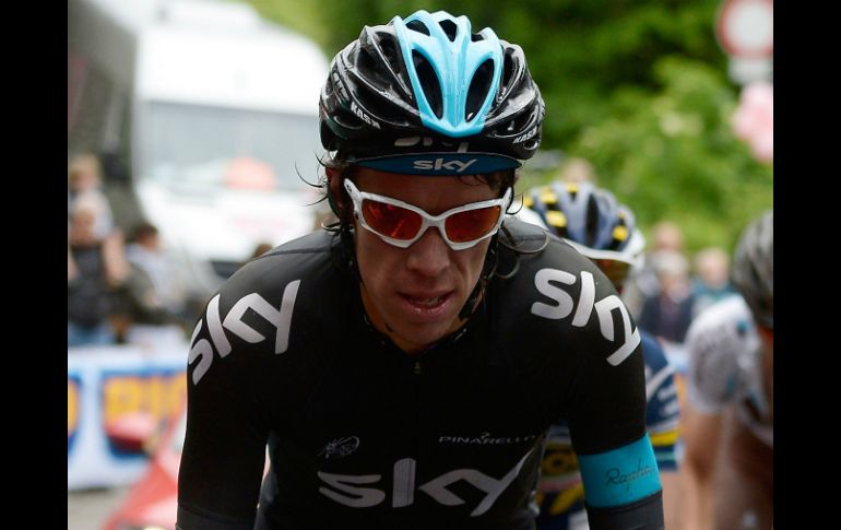 El colombiano, subcampeón olímpico en ruta saca 20 segundos a Betancourt, quien arriba en segundo sitio. AP /