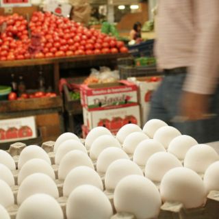 Piden legisladores del PRD operativo a Profeco sobre huevo
