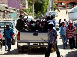 El gobierno estatal asegura que de las 44 poblaciones donde existen guardias comunitarias, sólo reconocen a dos. ARCHIVO /