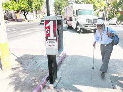 En cada esquina. Las casetas telefónicas forman parte del mobiliario urbano de la ciudad. EL INFORMADOR /