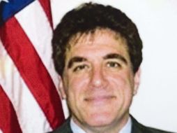 Dan a conocer la renuncia de Steven Miller, el director interino del Servicio Interno de Rentas (IRS). EFE /