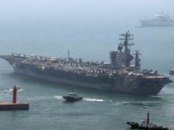 Surcorea y EU realizan operaciones con el portaaviones de propulsión nuclear USS Nimitz, uno de los mayores navíos de guerra del mundo. ARCHIVO /