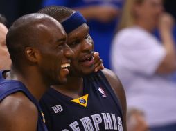 Zach Randolph (50) anota 28 puntos y gana 14 rebotes. AFP /