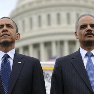 Obama aprueba investigación de Holder contra agencia AP