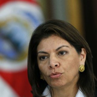 Investigan escándalo en torno a Chinchilla por avión prestado