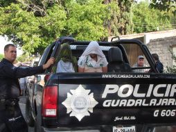 Los presuntos ladrones, a la hora de su captura por la Policía de Guadalajara.  /