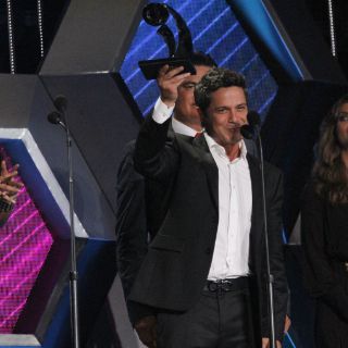 Alejandro Sanz arrasa en los Premios Oye! 2013