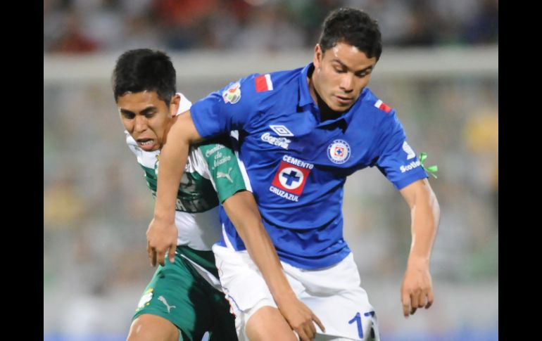 Con una ventaja muy cómoda que parece casi definitiva, Cruz Azul quiere amarrar su pase a la final del Torneo Clausura 2013. ARCHIVO /