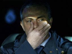 José Mourinho fracasa este 2013 al no ganar la liga, la copa o la Champions League. EFE /