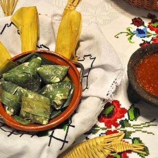 Cocineros mexicanos apuestan por reconciliarse con la tierra en sus platos