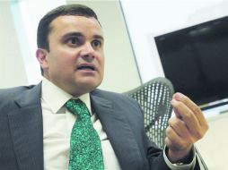 Juan Francisco Aguilar afirma que 90% de las personas que tienen teléfonos inteligentes también tienen computadora. EL INFORMADOR /