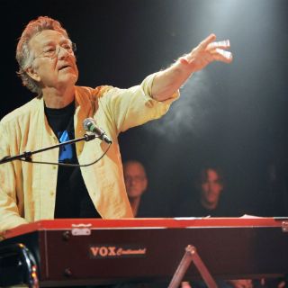 Muere Ray Manzarek, fundador de The Doors