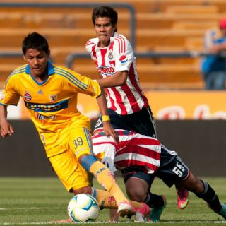 Comisionan árbitros para América-Pachuca y Chivas-Tigres