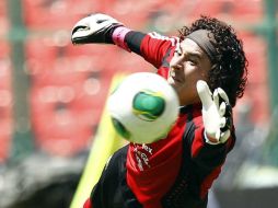 ''Paco Memo'' ha sido elegido en 12 ocasiones como el mejor arquero de la jornada en la liga francesa. ARCHIVO /