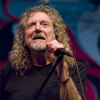 Robert Plant solicita orden de restricción contra una fan