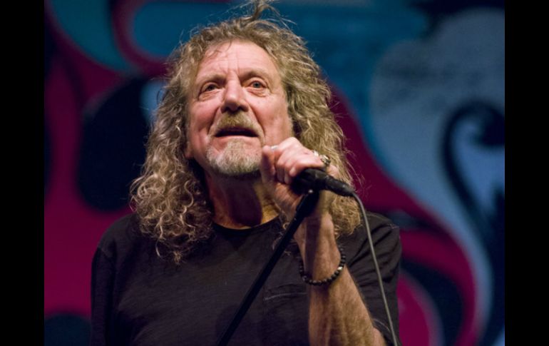 Robert Plant ha recibido de su fan regalos bizarros y mensajes que comenzaban a volverse amenazantes. ARCHIVO /