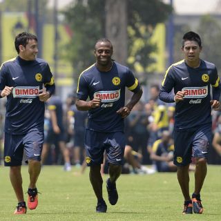 Reyes regresa a la titularidad