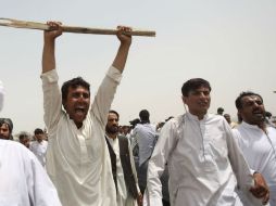 Más de 200 universitarios islamistas participan en la protesta contra la protección legal a las mujeres. ARCHIVO /