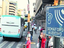 Hora pico. En la zona Centro, por la Avenida Alcalde, transita un camión de transporte urbano cada 10 segundos. EL INFORMADOR /