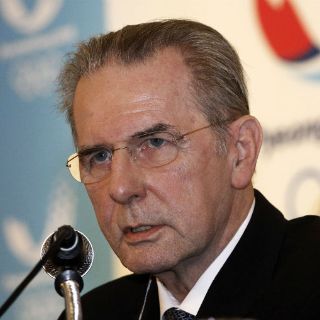 El presidente del COI elogia cambios en lucha