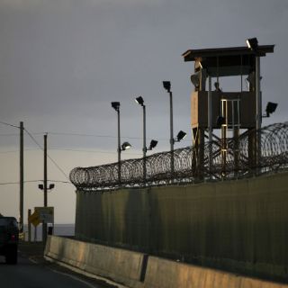 Obama acelera transferencia de presos de Guantánamo a Yemen