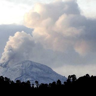 Reportan nueva explosión en el volcán Popocatépetl
