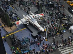 La nave del  tipo ''Ala-X'' fue construida con cinco millones 300 mil cubos. AFP /