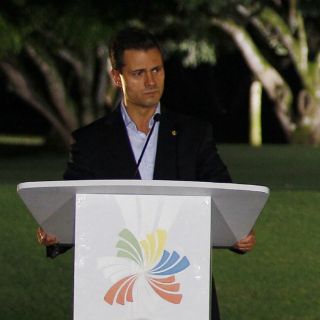 Peña destaca Pacto ante empresarios en Colombia