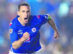 'Chaco' Giménez anotó el único tanto del partido; en la vuelta, América debe ganar con dos goles de diferencia para ser campeón. MEXSPORT /