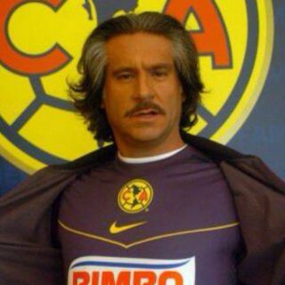 Critican en Twitter a Arath de la Torre por término ''naco''